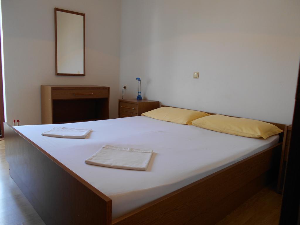 Apartments U Kapetana 푸나트 객실 사진